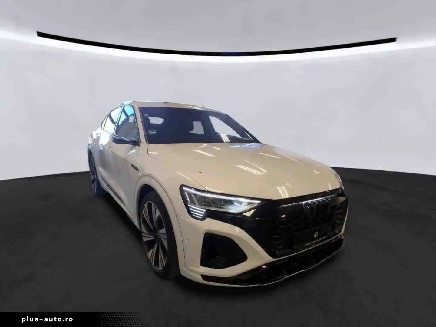 AUDI Q8 SB 55 S-Line PANO AHK MATRIX LEDER SHZ 55 qua