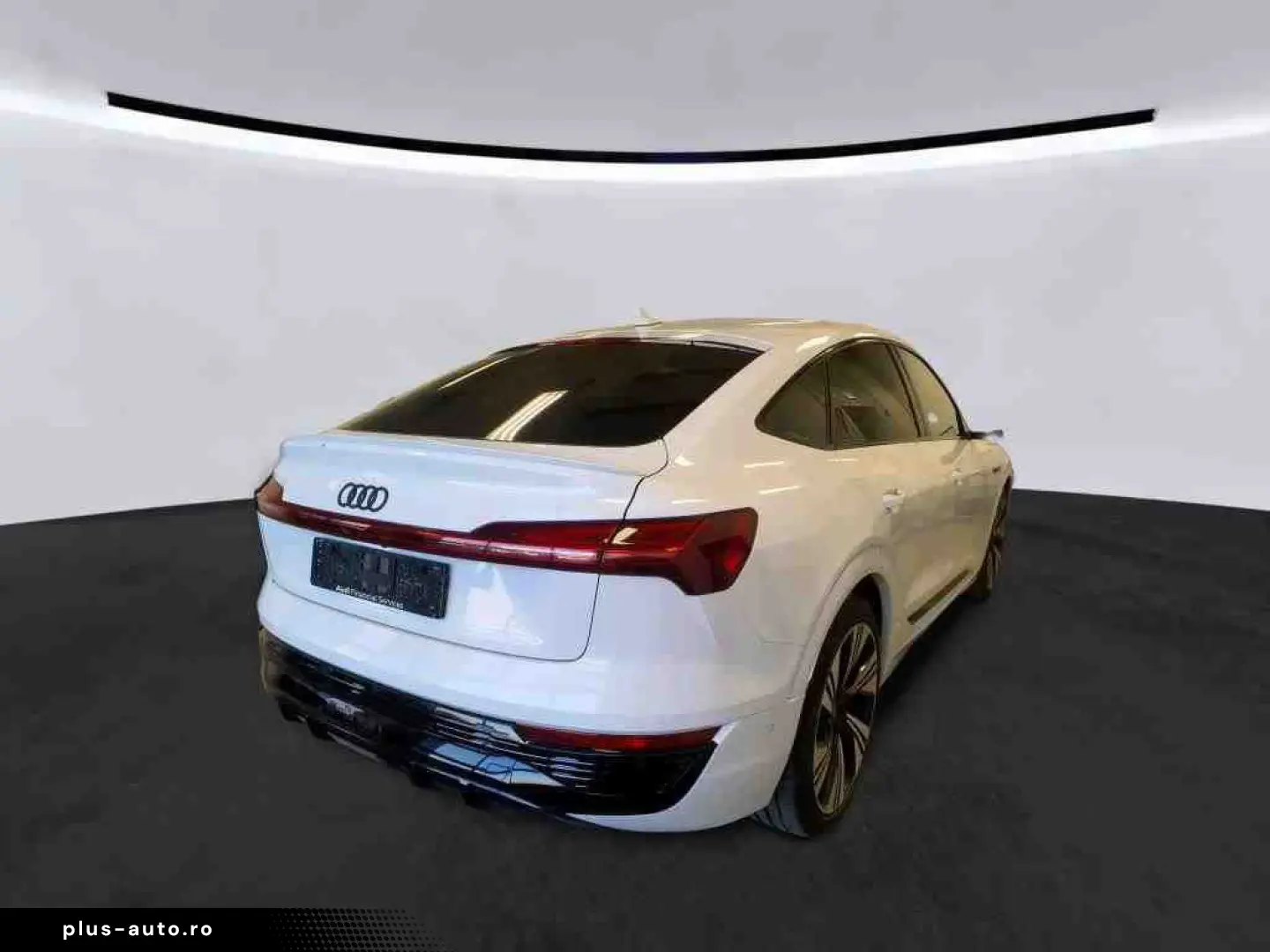 AUDI Q8 SB 55 S-Line PANO AHK MATRIX LEDER SHZ 55 qua