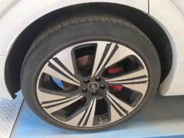 AUDI Q8 SB 55 S-Line PANO AHK MATRIX LEDER SHZ 55 qua