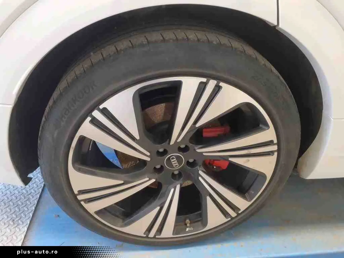 AUDI Q8 SB 55 S-Line PANO AHK MATRIX LEDER SHZ 55 qua