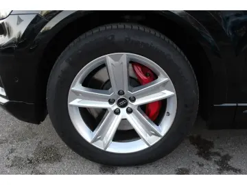 AUDI Q8 55 TFSI e qu. S-Line - Tour Kamera HUD MTRX 1