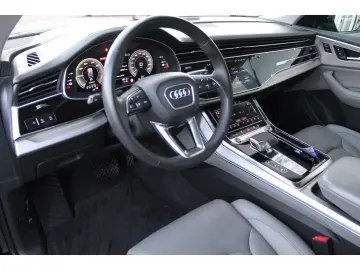 AUDI Q8 55 TFSI e qu. S-Line - Tour Kamera HUD MTRX 1