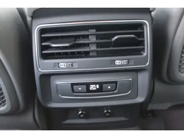 AUDI Q8 55 TFSI e qu. S-Line - Tour Kamera HUD MTRX 1