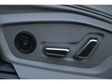 AUDI Q8 55 TFSI e qu. S-Line - Tour Kamera HUD MTRX 1