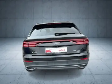 AUDI Q8 SUV 55 TFSI qu. tiptr. Matrix Stdhzg 22 PANO