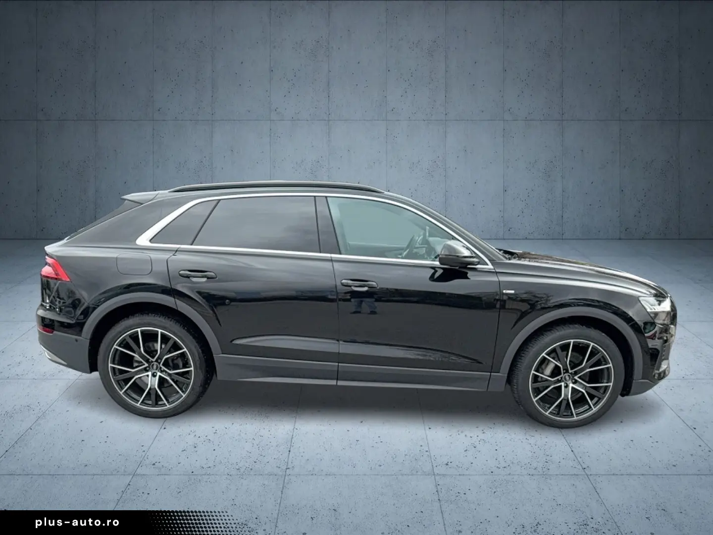 AUDI Q8 SUV 55 TFSI qu. tiptr. Matrix Stdhzg 22 PANO