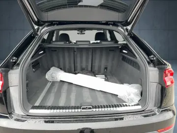 AUDI Q8 SUV 55 TFSI qu. tiptr. Matrix Stdhzg 22 PANO