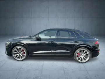 AUDI Q8 SUV 55 TFSI qu. tiptr. 23 Stdhzg Matrix PANO