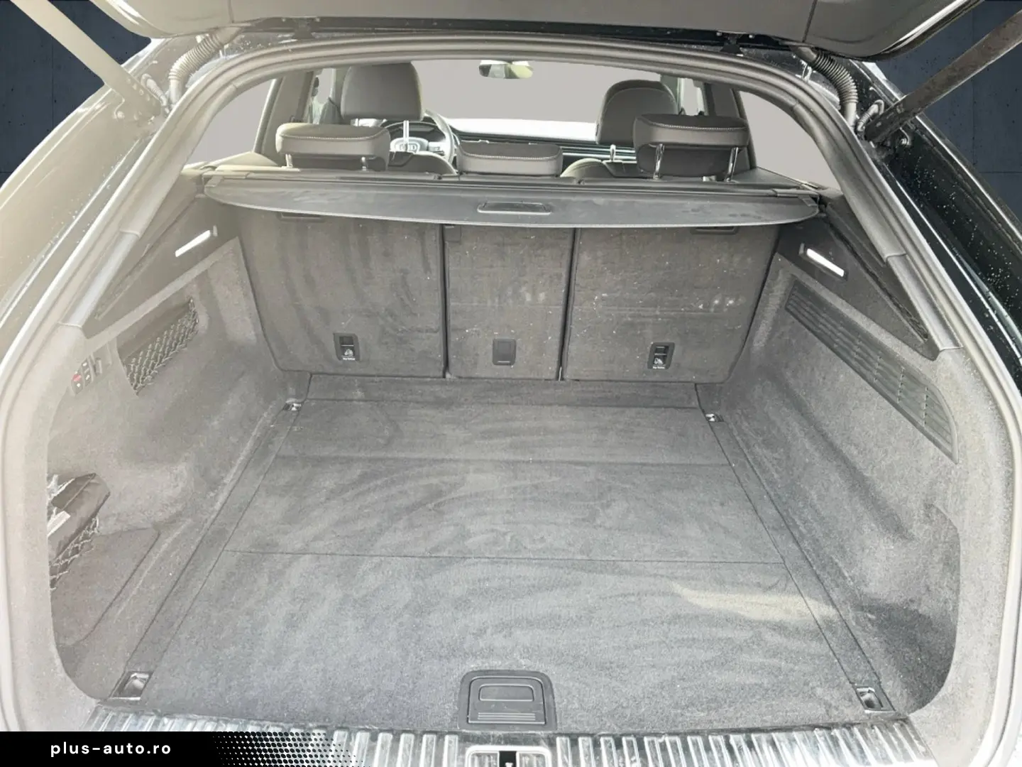 AUDI Q8 SUV 55 TFSI qu. tiptr. 23 Stdhzg Matrix PANO