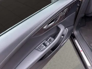 AUDI Q8 55 TFSI qu. tiptronic Matrix Pano 360  ACC