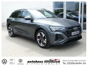 AUDI Q8 55 e-tron quattro 300KW S line  LED ACC PDC