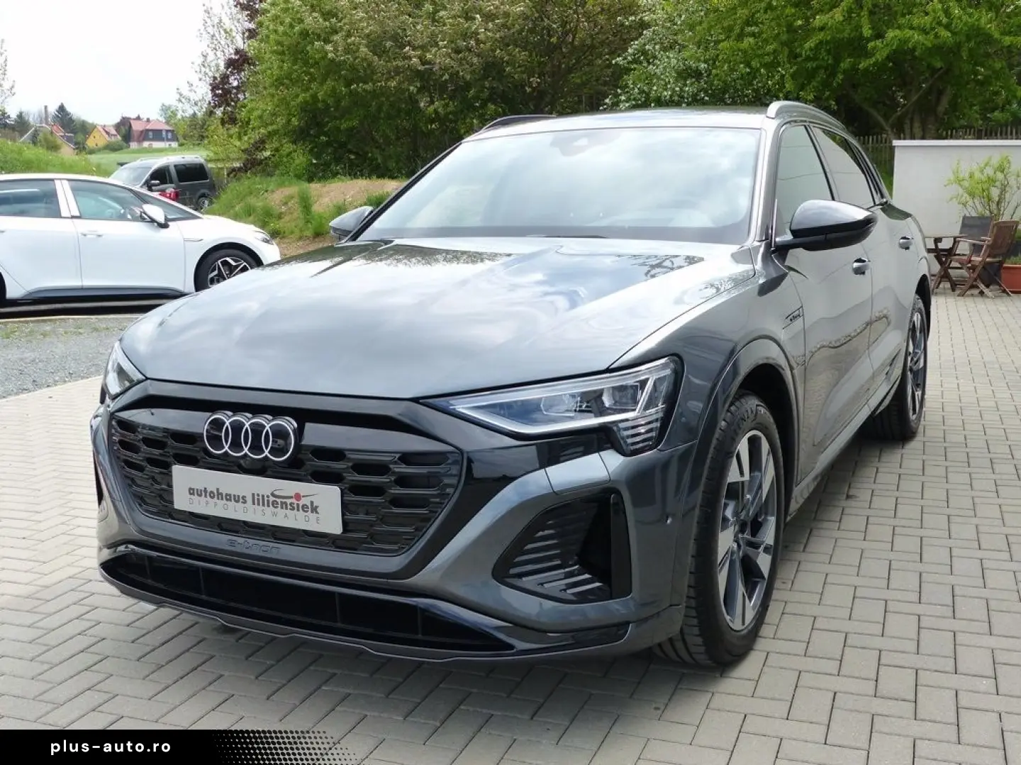 AUDI Q8 55 e-tron quattro 300KW S line  LED ACC PDC