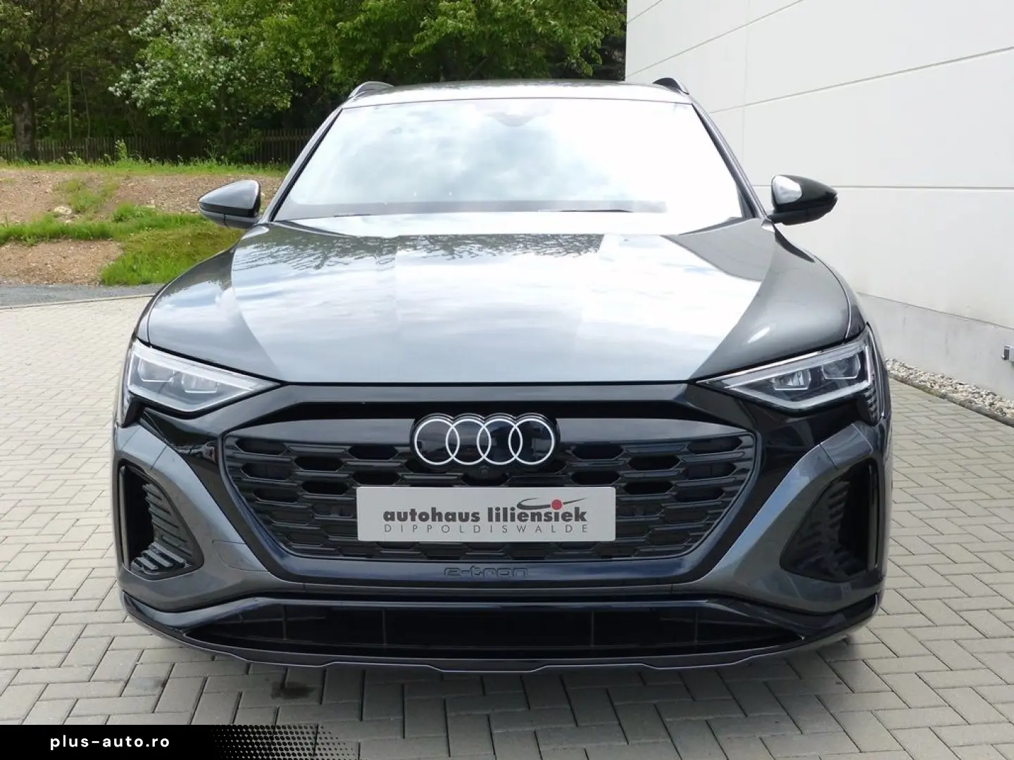 AUDI Q8 55 e-tron quattro 300KW S line  LED ACC PDC