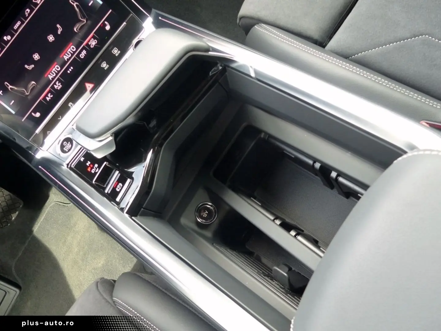 AUDI Q8 55 e-tron quattro 300KW S line  LED ACC PDC