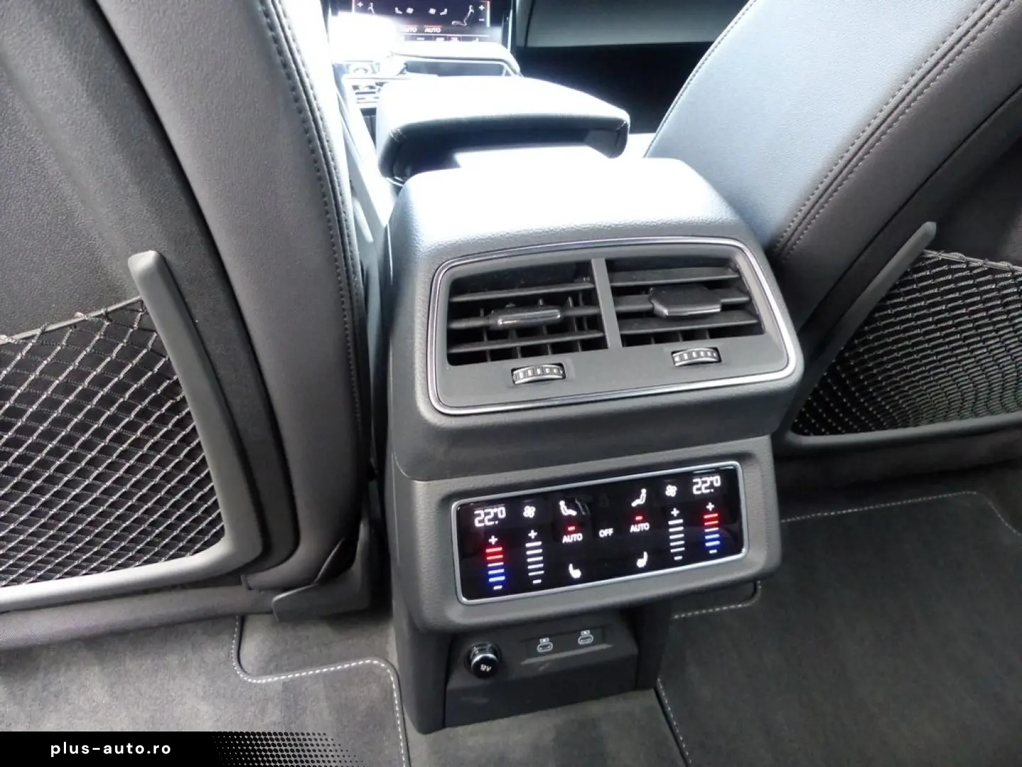 AUDI Q8 55 e-tron quattro 300KW S line  LED ACC PDC