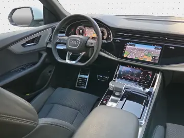AUDI Q8 SUV 50 TDI quattro S line Optikpaket Pano vir