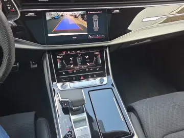AUDI Q8 SUV 50 TDI quattro S line Optikpaket Pano vir