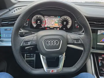 AUDI Q8 SUV 50 TDI quattro S line Optikpaket Pano vir