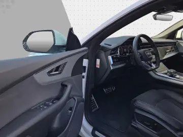 AUDI Q8 SUV 50 TDI quattro S line Optikpaket Pano vir