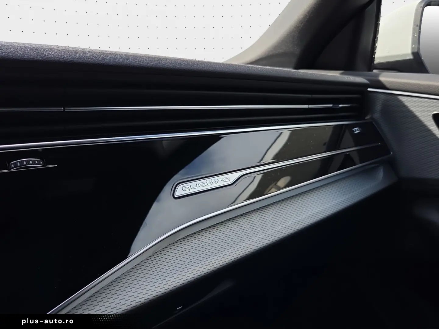 AUDI Q8 SUV 50 TDI quattro S line Optikpaket Pano vir