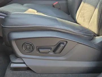 AUDI Q8 50 TDI quattro S line Navi LED Alu B&O PDC Pa