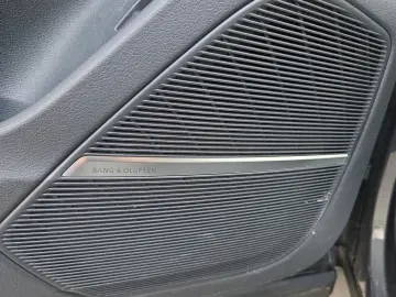 AUDI Q8 50 TDI quattro S line Navi Matrix Alu B&O HUD