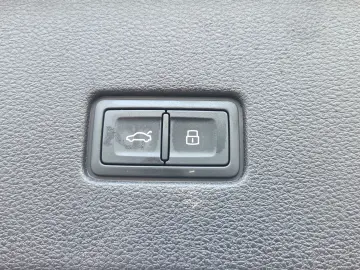 AUDI Q8 50 TDI quattro S line Navi Matrix Alu B&O HUD