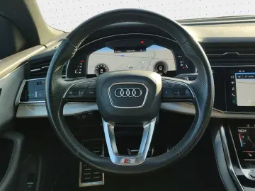 AUDI Q8 55 TFSI quattro S line Navi Matrix Alu B&O PD