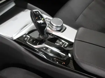 BMW 530 e  HUD LASER CAM TOT SPUR VIRTUAL