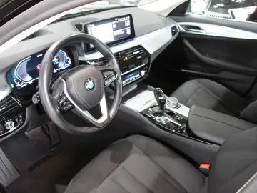 BMW 530 e  HUD LASER CAM TOT SPUR VIRTUAL