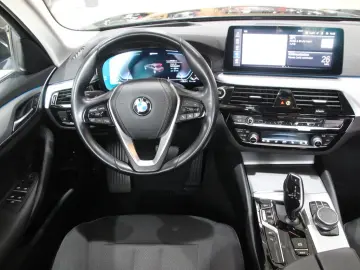 BMW 530 e  HUD LASER CAM TOT SPUR VIRTUAL