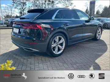 AUDI Q8 55 TFSI quat AZN-Haus-FÖRDERUNG  AHK-Luft-HUD