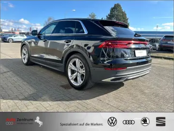 AUDI Q8 55 TFSI quat AZN-Haus-FÖRDERUNG  AHK-Luft-HUD