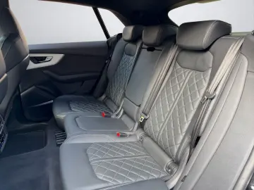 AUDI Q8 50 TDI quattro HUD 360 Memory LED AHK Leder