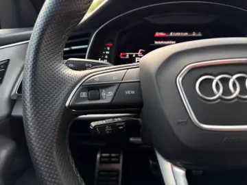 AUDI Q8 50 TDI quattro HUD 360 Memory LED AHK Leder