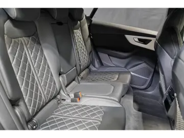 AUDI Q8 S line 50 TDI quattro AHK 360 Kamera HuD 23 Z