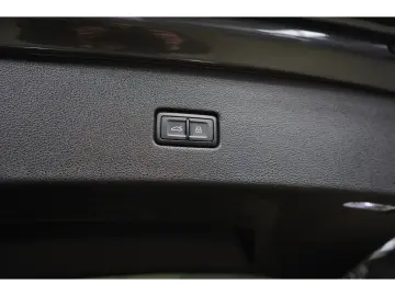 AUDI Q8 S line 50 TDI quattro AHK 360 Kamera HuD 23 Z