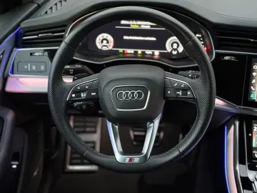 AUDI Q8 50 TDI quattro S line AHK MATRIX PANO 23 LM