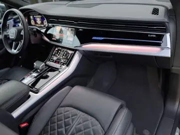 AUDI Q8 50 TDI quattro S line AHK MATRIX PANO 23 LM