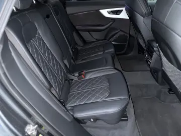 AUDI Q8 50 TDI quattro S line AHK MATRIX PANO 23 LM