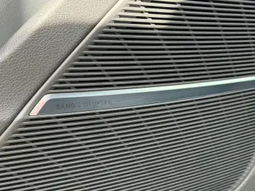 AUDI Q8 50 TDI quattro S line AHK MATRIX PANO 23 LM