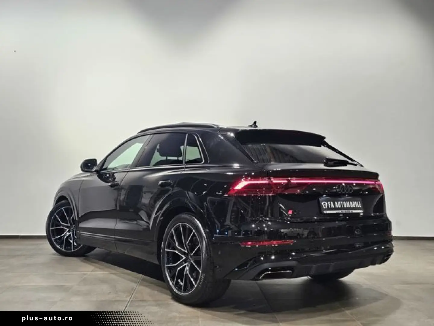 AUDI Q8 50 TDI S Line Black Pano Matrix Softc.Hud 22'