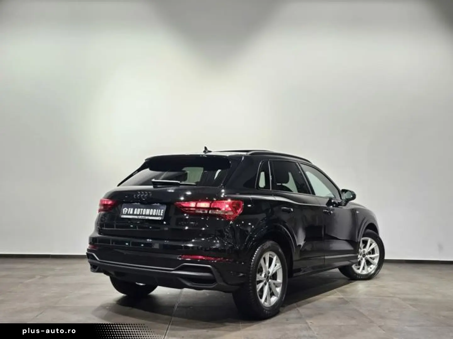 AUDI Q3 35 TFSI S Line Black Pano Led Ahk Kamera 18&&hellip;