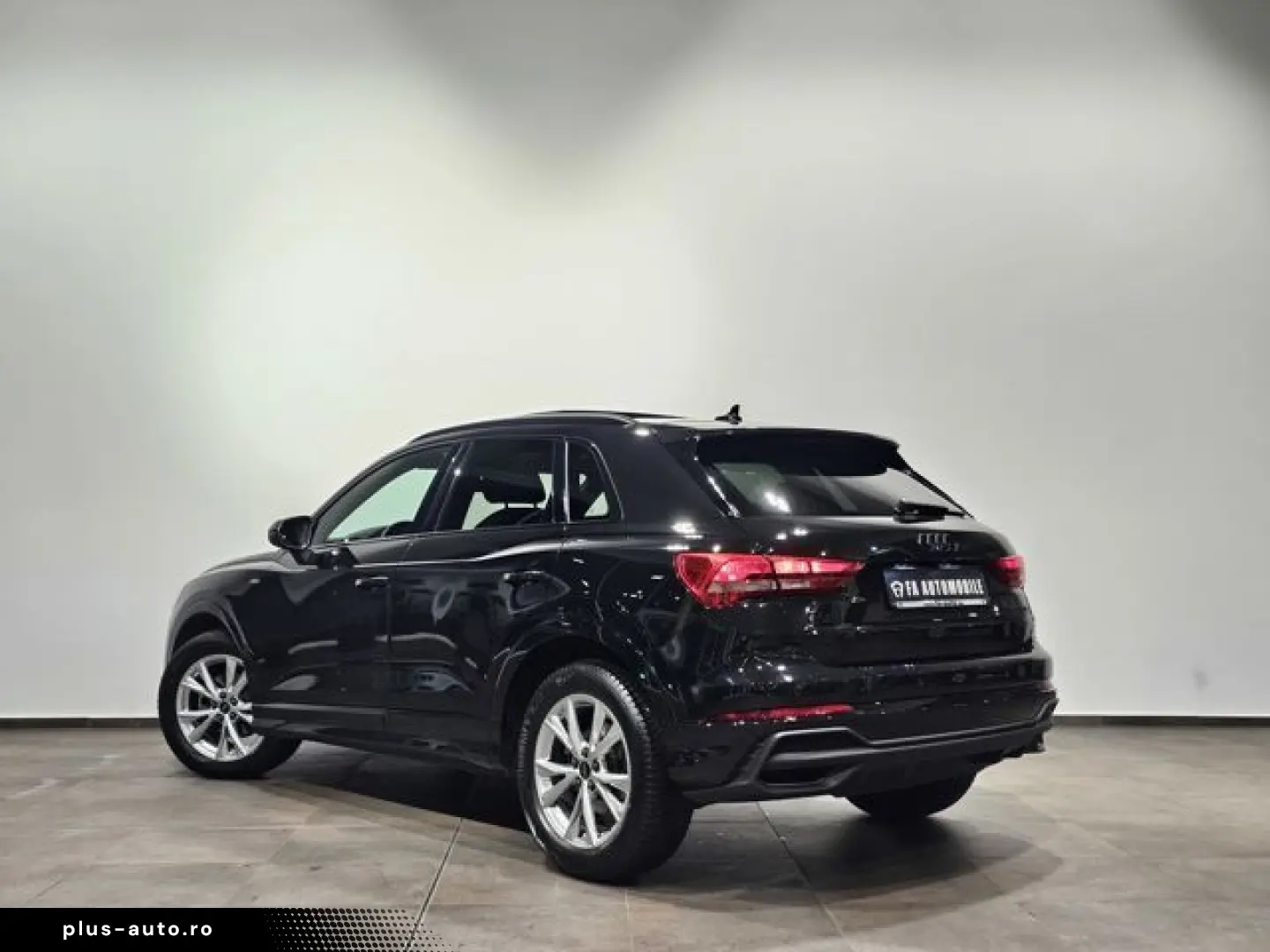 AUDI Q3 35 TFSI S Line Black Pano Led Ahk Kamera 18&&hellip;