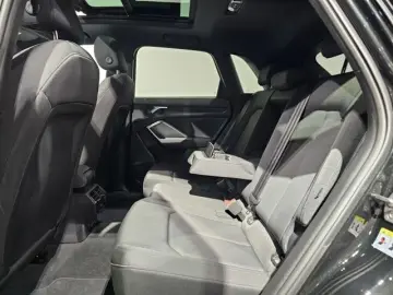 AUDI Q3 35 TFSI S Line Black Pano Led Ahk Kamera 18&&hellip;