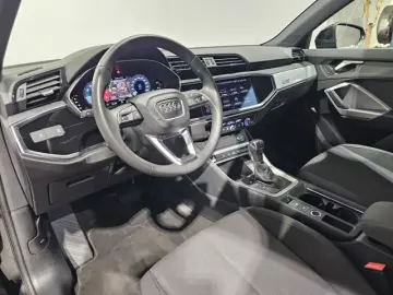 AUDI Q3 35 TFSI S Line Black Pano Led Ahk Kamera 18&&hellip;