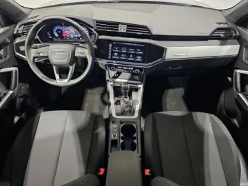 AUDI Q3 35 TFSI S Line Black Pano Led Ahk Kamera 18&&hellip;