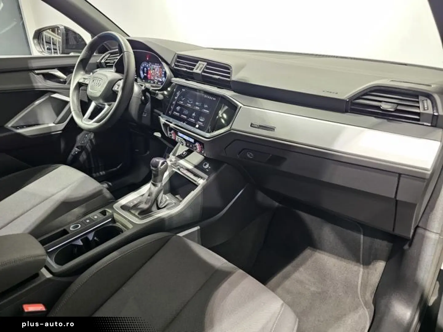 AUDI Q3 35 TFSI S Line Black Pano Led Ahk Kamera 18&&hellip;