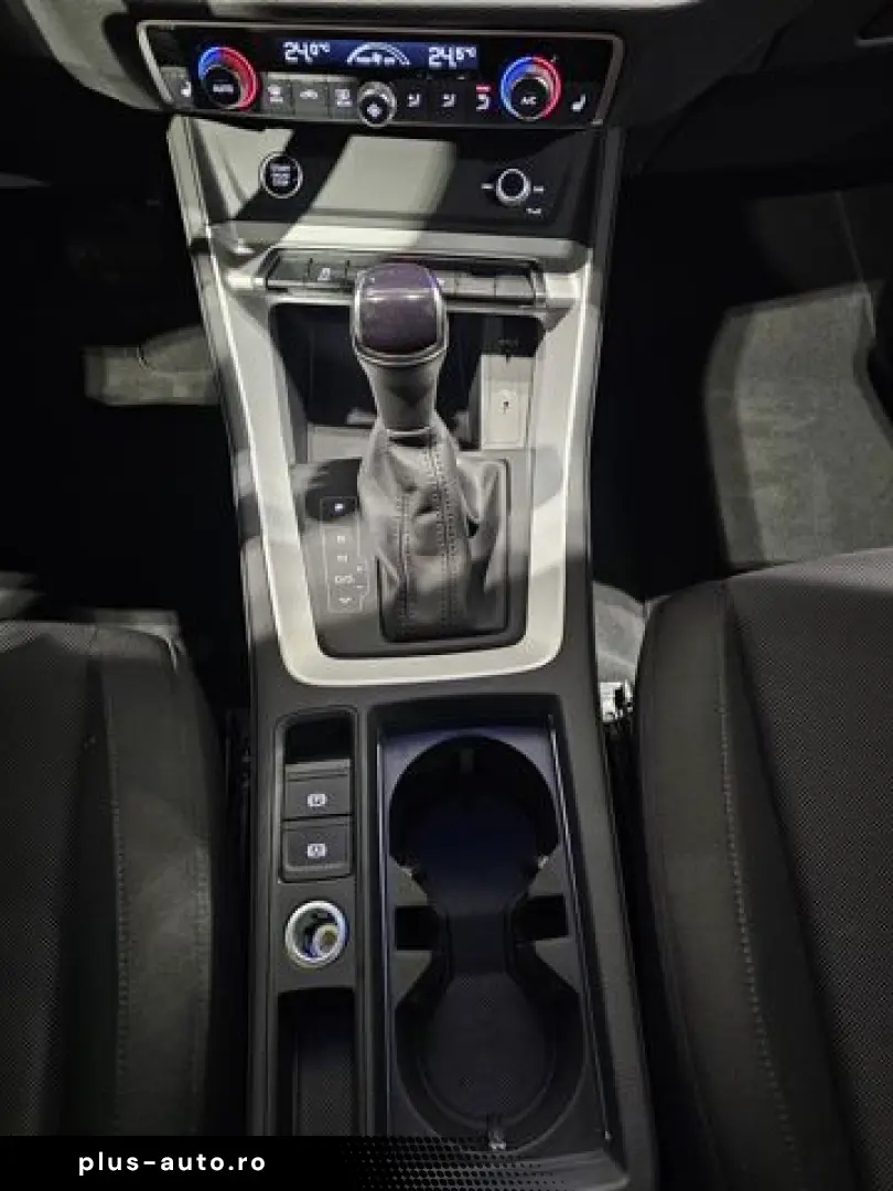 AUDI Q3 35 TFSI S Line Black Pano Led Ahk Kamera 18&&hellip;