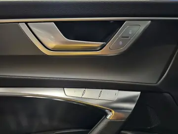 AUDI A6 40 TDI Q S Line Pano Matrix Virtual Kamera 19